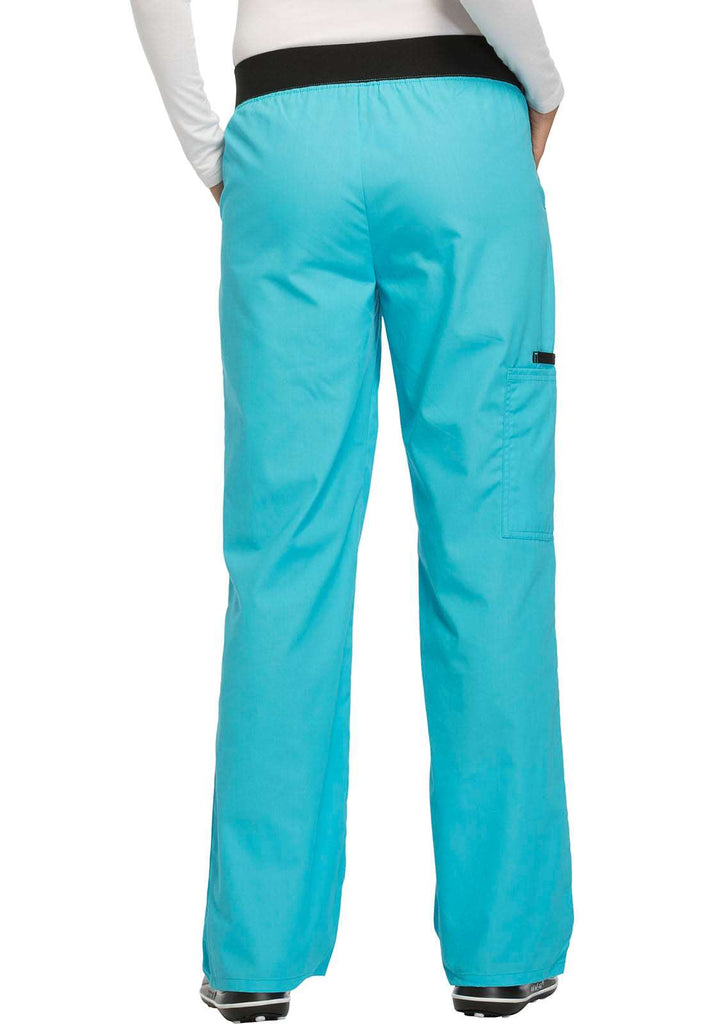 turquoise -scrubs-for-doctors-and-nurses-3.jpg