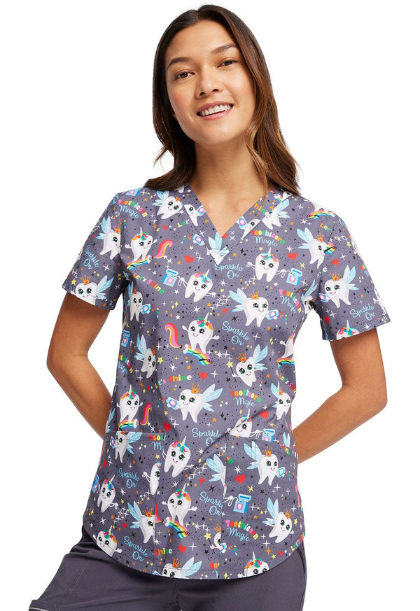 Cherokee Prints V-Neck Print Top in Toothicorn Magic CK652 TCMG